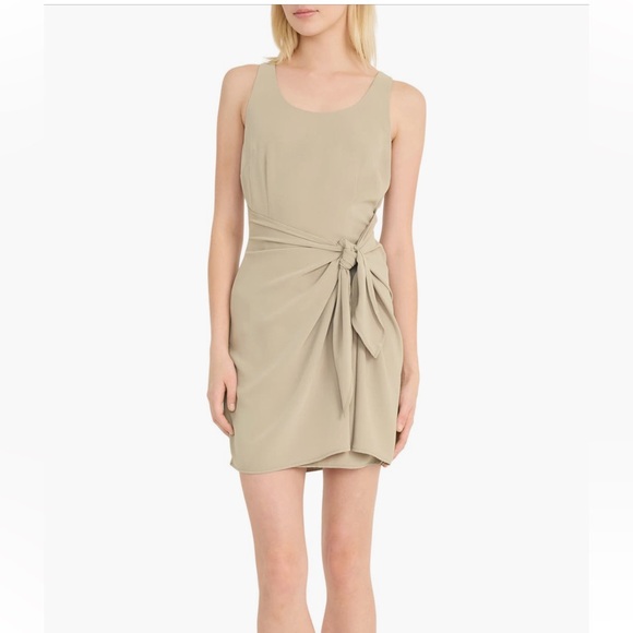 Donna Morgan Dresses & Skirts - NWT Donna Morgan Beige Sleeveless Dress size 12